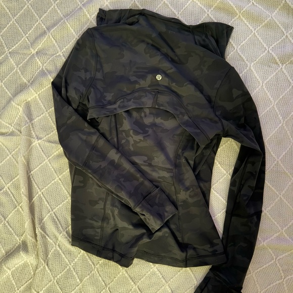 Lululemon jacket - Picture 3 of 3